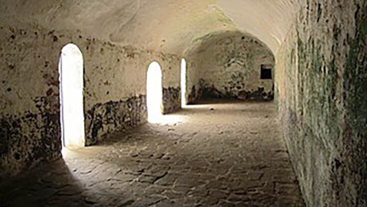 Ghana_Elmina_Castle_Slave_Holding
